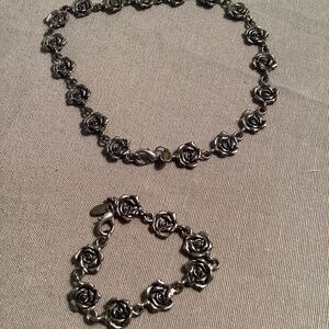 Vintage Express Rose Craving Necklace, bracelet set